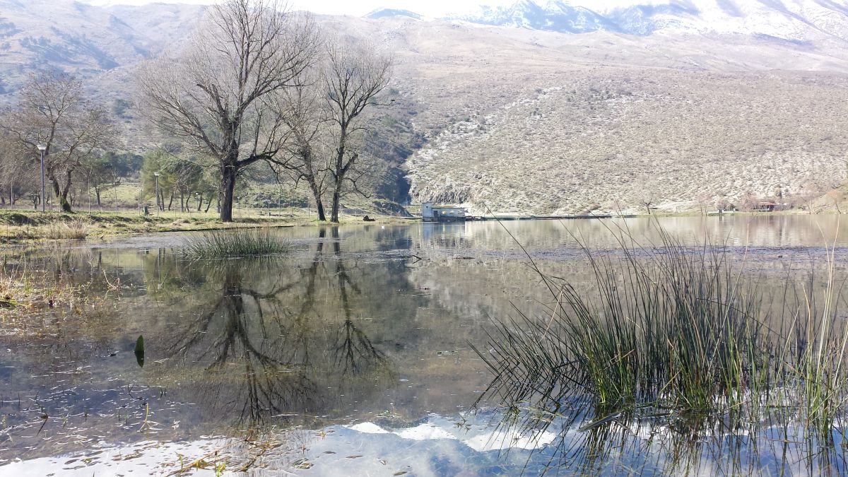 Découvrez le petit et fabuleux lac Viroit à Gjirokastër.