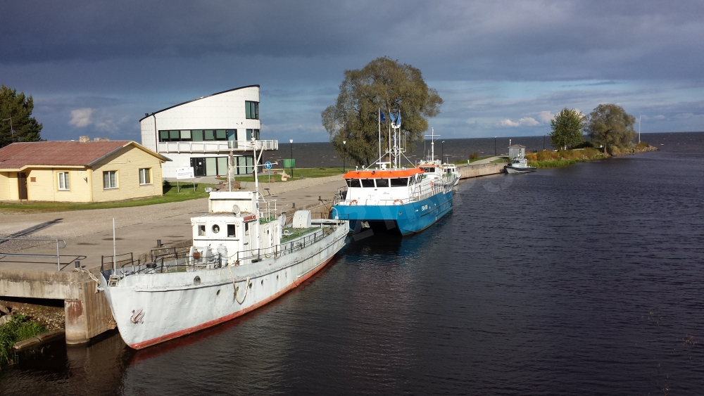Le petit port d'une petite bourgade nommée Mustvee en Estonie.